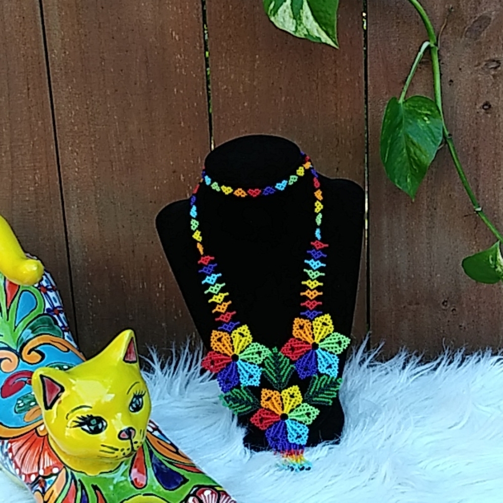 Chakira Handmade Colorful Floral Necklace